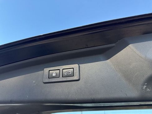 Used 2020 Subaru Outback Limited image 12