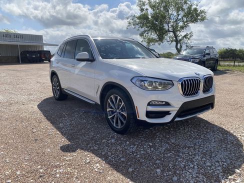 Used 2019 BMW X3 sDrive30i w/ Premium Package image 2