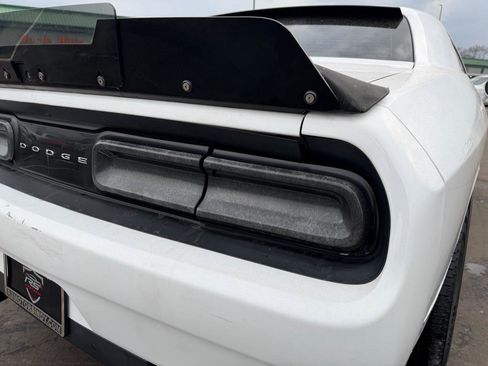 Used 2017 Dodge Challenger SXT image 21