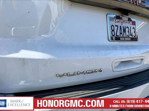 Used 2022 GMC Yukon AT4 AWD/4WD image 22