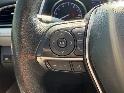 Used 2022 Toyota Camry LE w/ Carpet Mat Package (TMS) FWD image 19