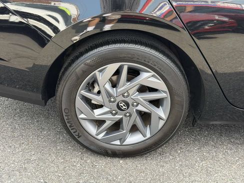 Certified 2024 Hyundai Elantra SEL FWD image 8