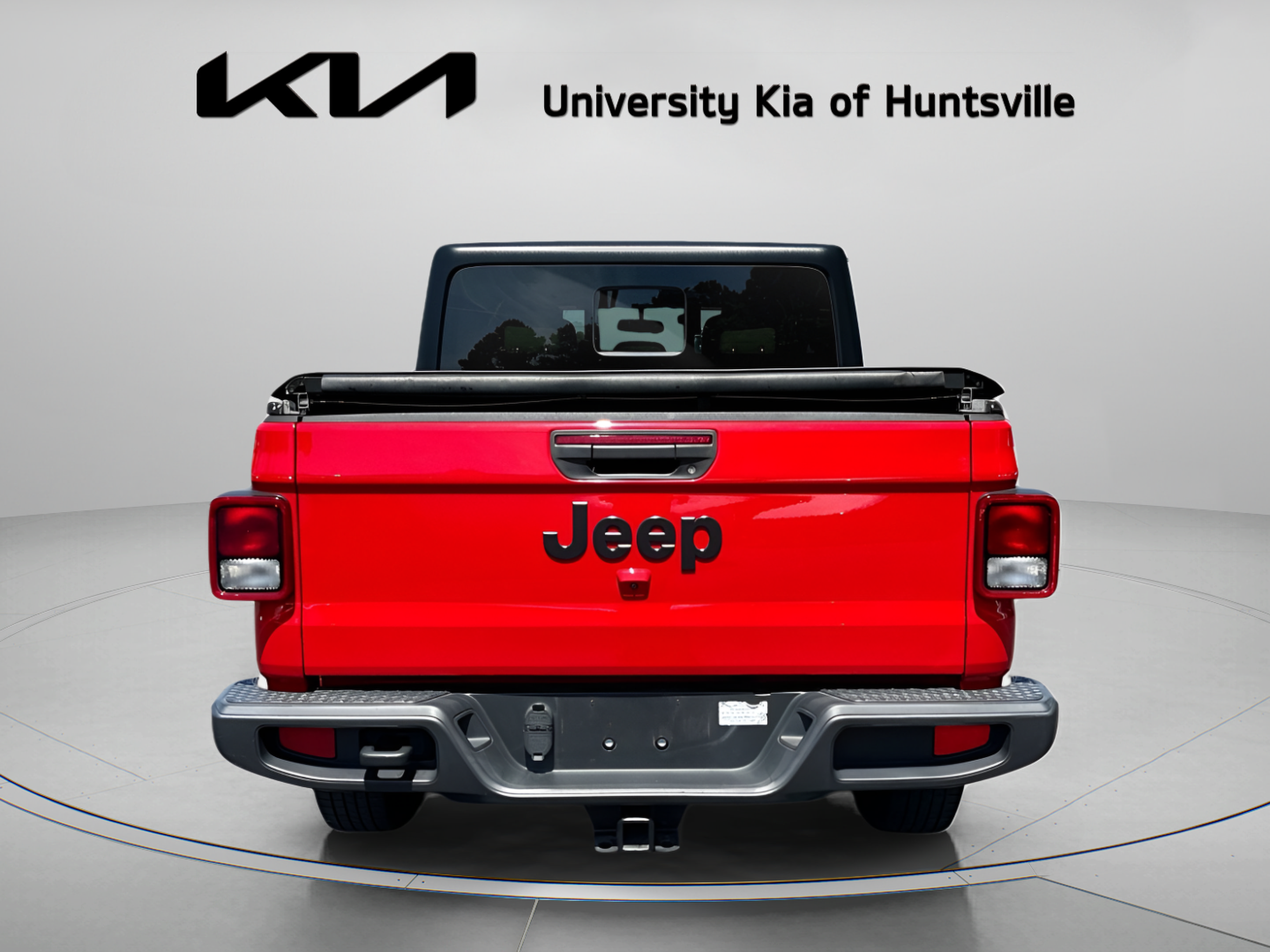 Used 2023 Jeep Gladiator Sport AWD/4WD image 7
