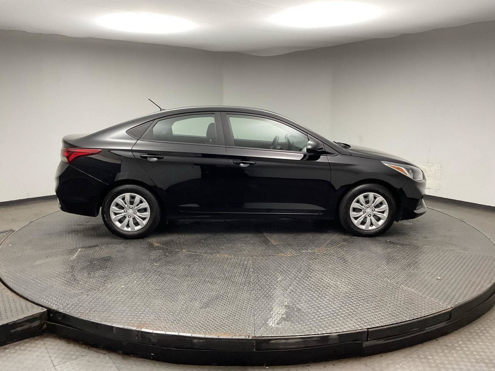 Used 2022 Hyundai Accent SE FWD image 8