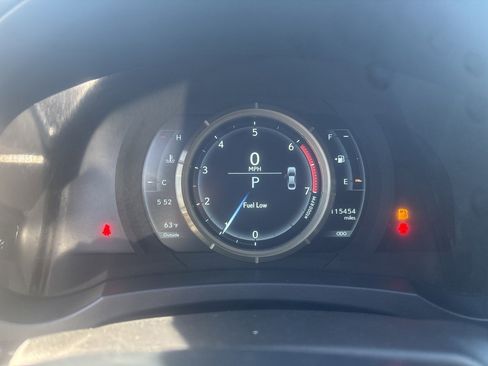 Used 2018 Lexus IS 300 image 12