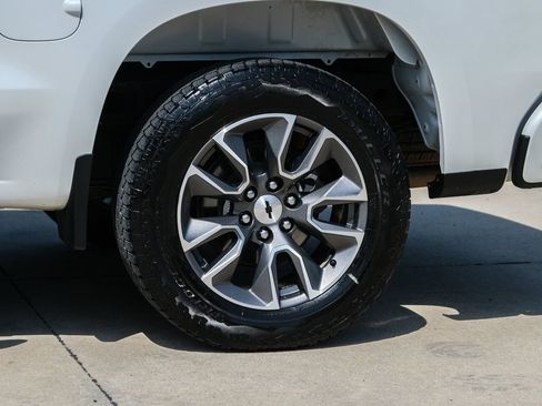 Used 2019 Chevrolet Silverado 1500 RST w/ All-Star Edition AWD/4WD image 14
