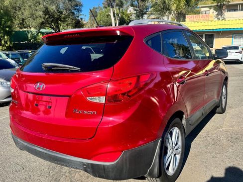 Used 2011 Hyundai Tucson GLS w/ Navigation Pkg 2 FWD image 7