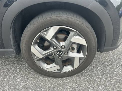 Certified 2025 Hyundai Venue SEL FWD image 13