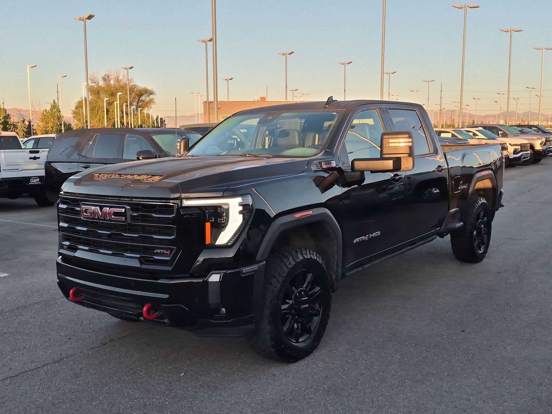 Used 2024 GMC Sierra 2500 AT4 AWD/4WD image 8
