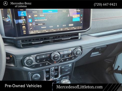 Used 2024 Jeep Wrangler Unlimited Rubicon w/ Safety Group AWD/4WD image 15