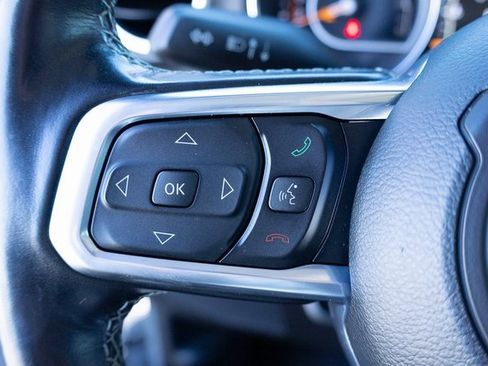 Used 2021 Jeep Gladiator Overland image 21