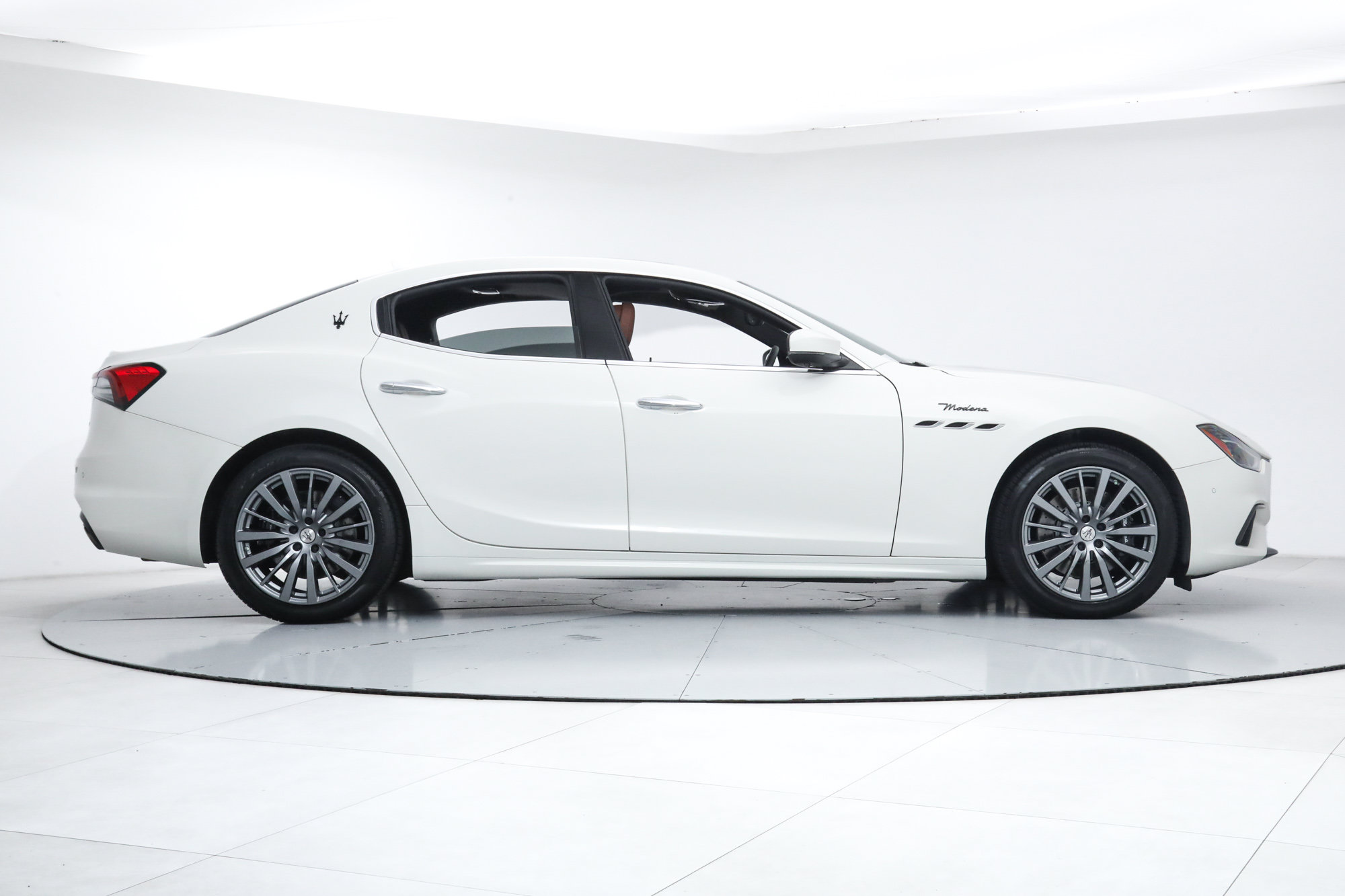 Certified 2023 Maserati Ghibli Modena RWD image 6