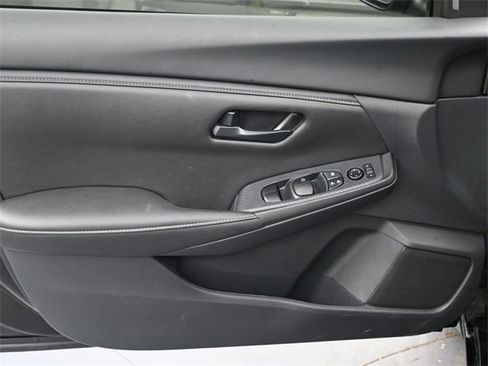 Used 2025 Nissan Sentra S image 9