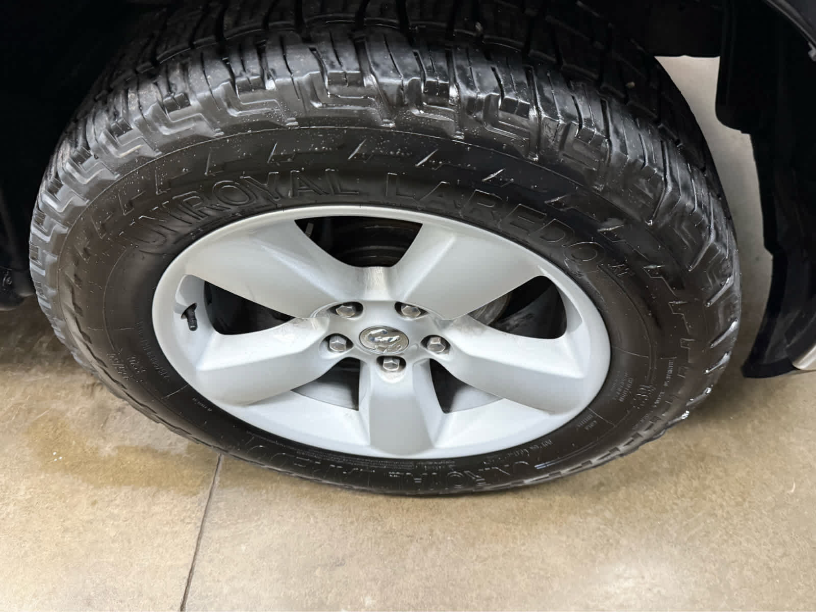 Used 2023 RAM 1500 Classic SLT AWD/4WD image 32