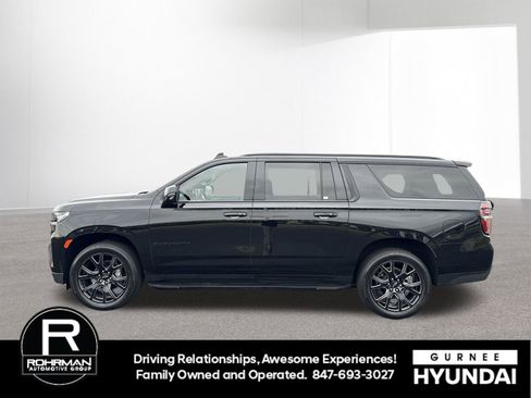Used 2024 Chevrolet Suburban RST w/ Luxury Package AWD/4WD image 6