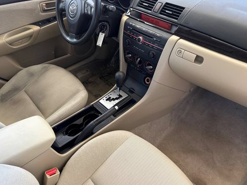 Used 2007 MAZDA MAZDA3 i Touring FWD image 16