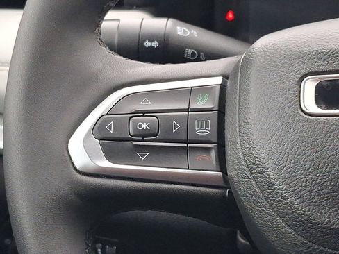 Certified 2025 Jeep Compass Limited w/ Elite Group AWD/4WD image 17