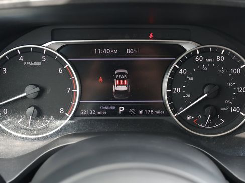 Used 2024 Nissan Rogue SV FWD image 18