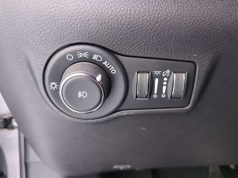 Certified 2024 Jeep Compass Limited w/ Sun and Sound Group image 29