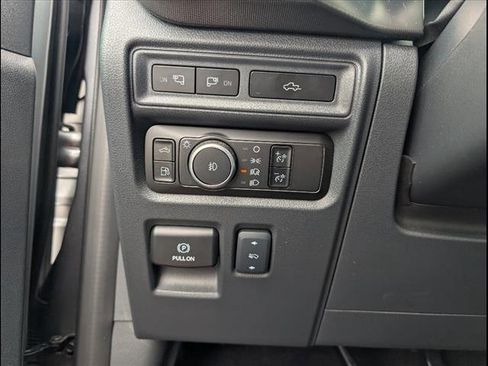 Used 2024 Ford F150 Platinum image 16