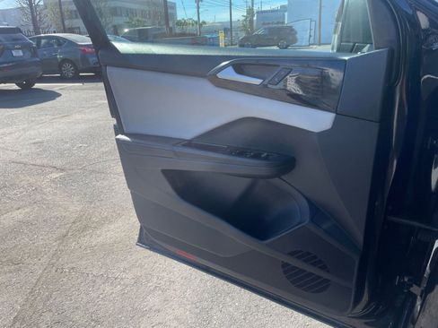 Used 2025 Volkswagen Taos S image 18