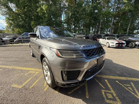 Used 2018 Land Rover Range Rover Sport HSE image 9