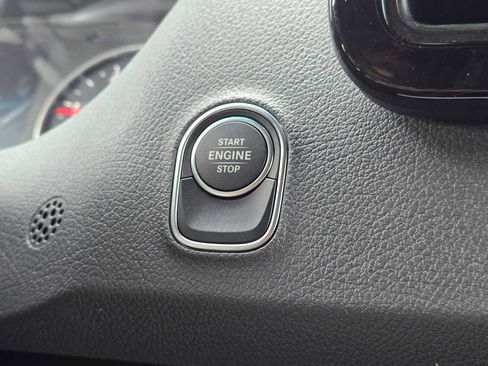 Used 2025 Mercedes-Benz Sprinter 2500 image 36
