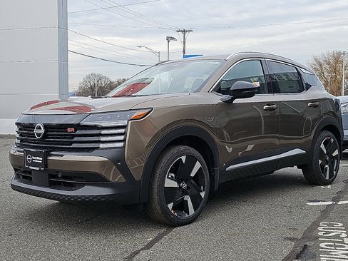 New 2026 Nissan Kicks SR w/ Cold Weather Package image 2