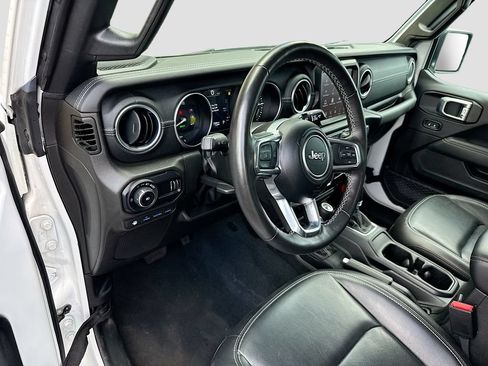 Used 2023 Jeep Wrangler Unlimited Sahara w/ Cold Weather Group AWD/4WD image 10