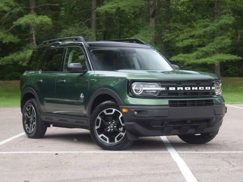 Used 2023 Ford Bronco Sport Outer Banks w/ Tech Package AWD/4WD image 1
