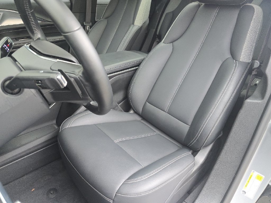 Used 2024 Cadillac Lyriq Tech w/ Driver Assist Package AWD/4WD image 24
