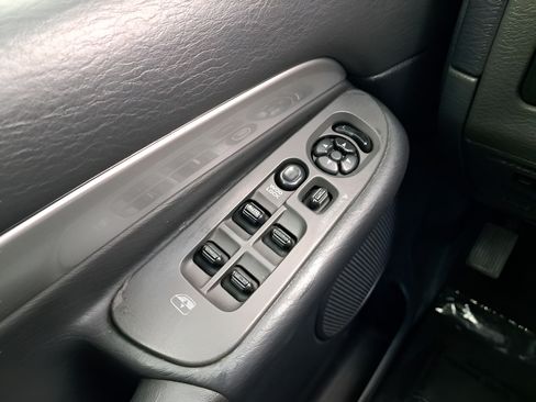 Used 2004 Dodge Ram 2500 Truck SLT w/ Sport Appearance Group AWD/4WD image 28