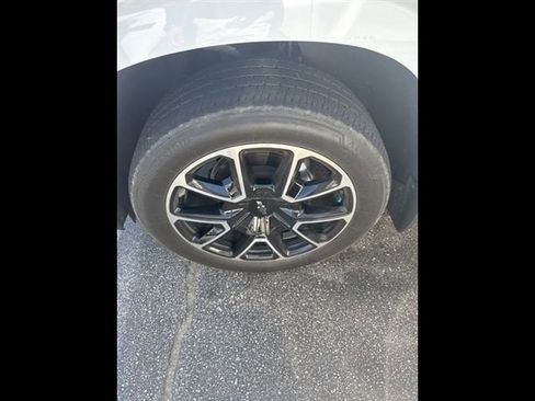 Used 2023 Chevrolet Tahoe RST w/ Luxury Package AWD/4WD image 11