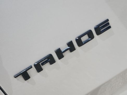 Used 2024 Chevrolet Tahoe Premier w/ Premium Package AWD/4WD image 12