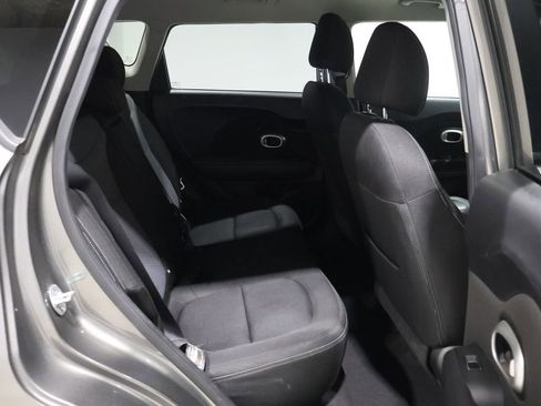 Used 2018 Kia Soul + image 18