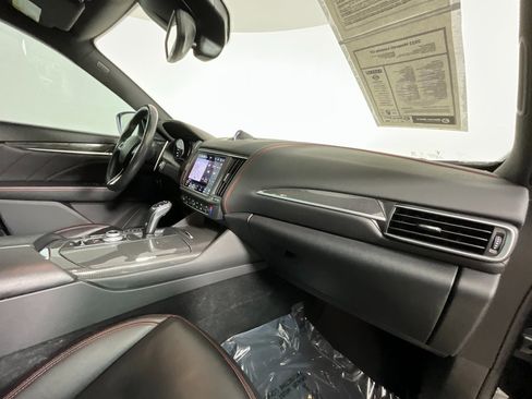 Used 2023 Maserati Levante GT image 19