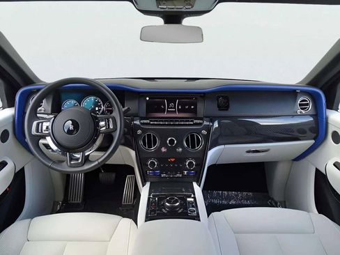 Used 2023 Rolls-Royce Cullinan Black Badge image 6