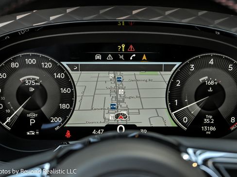 Used 2023 Bentley Bentayga image 34