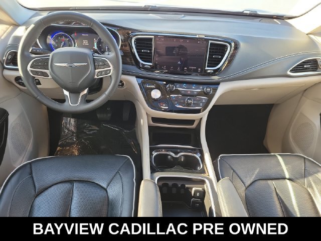 Used 2023 Chrysler Pacifica Limited FWD image 20