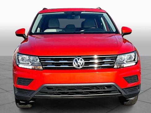 Used 2019 Volkswagen Tiguan SE w/ Panoramic Sunroof Package image 3