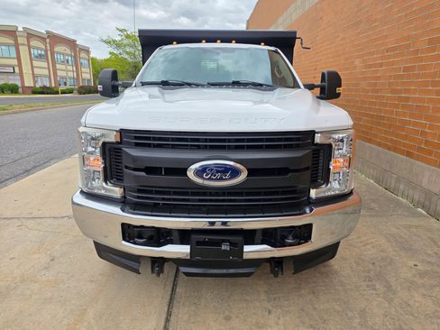 Used 2017 Ford F350 XL w/ Power Equipment Group AWD/4WD image 4
