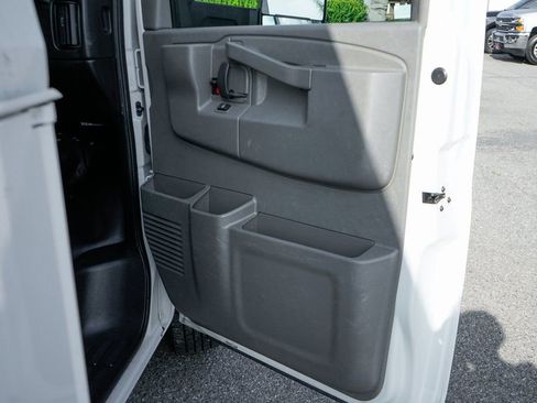 Used 2021 Chevrolet Express 3500 w/ Power Convenience Package image 32