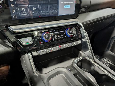 Used 2025 GMC Sierra 3500 Denali w/ Denali Reserve Package image 27