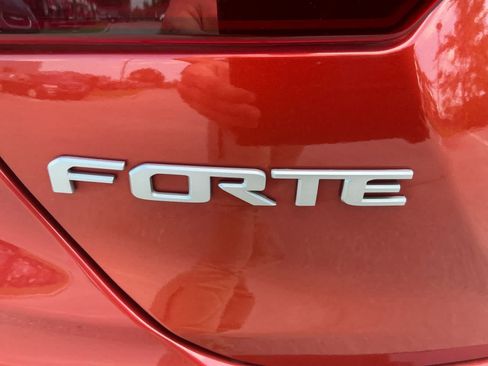 Used 2024 Kia Forte LXS w/ LXS Technology Package FWD image 19