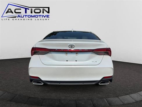 Used 2019 Toyota Avalon XLE w/ Moonroof Package FWD image 7