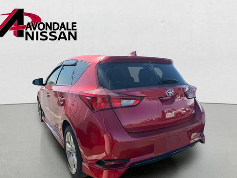 Used 2018 Toyota Corolla iM w/ Carpet Mat Package (TMS) FWD image 3