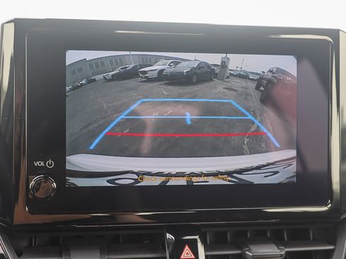 Used 2025 Toyota Corolla SE w/ Convenience Package image 25