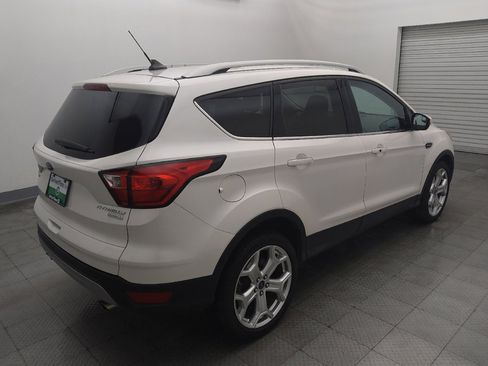 Used 2019 Ford Escape Titanium FWD image 9