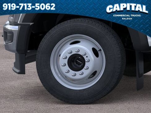 New 2026 Ford F550 4x4 Supercab Super Duty image 21