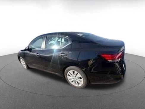 Used 2025 Nissan Sentra S image 7